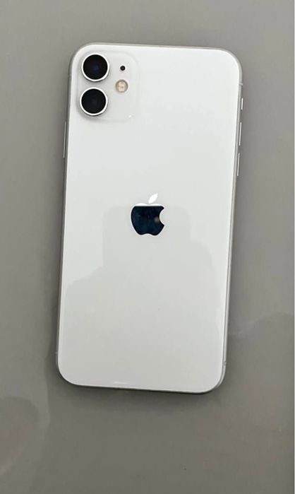 iPhone 11 в хорошому стані