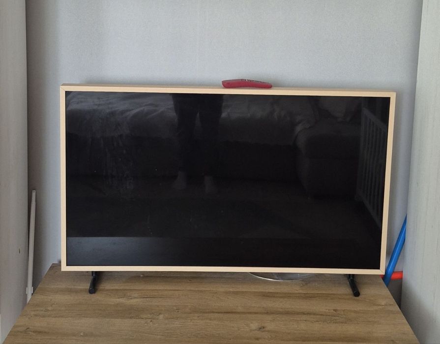 Samsung QE49LS03RAU The Frame 49"– на запчастини, розбита матриця