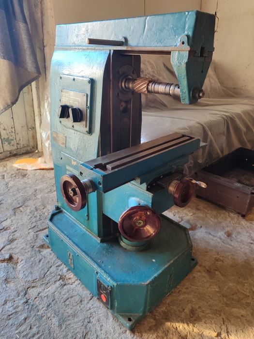 Фрезерный станок НГФ-110 Ш4