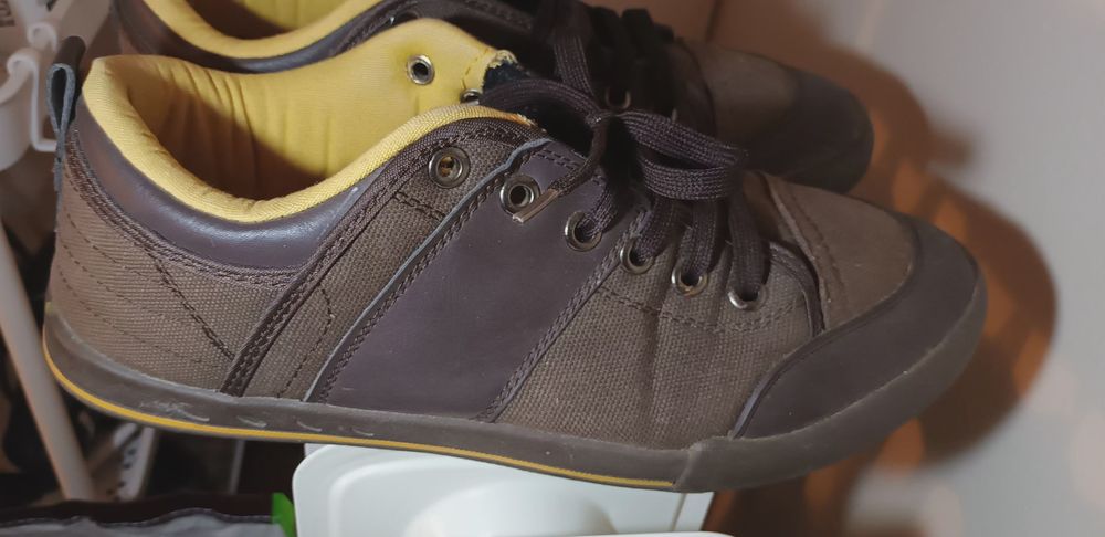 Sapatos em ótimo estado, confortáveis 44