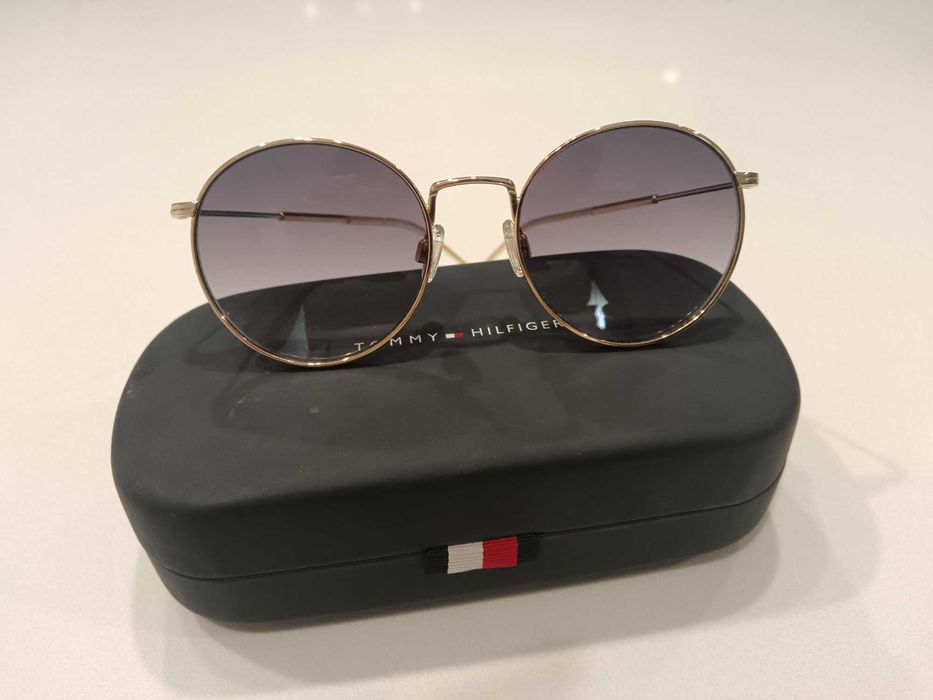 Óculos de sol Tommy Hilfiger
