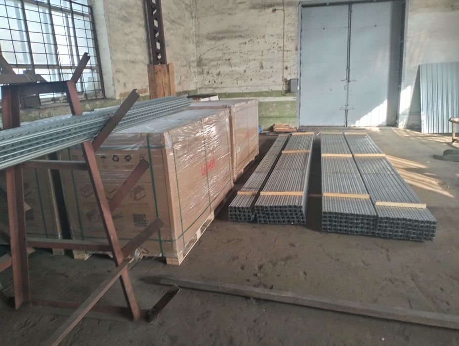 Профіль кріплення сонячних панелей. Профіль монтажний СЕС