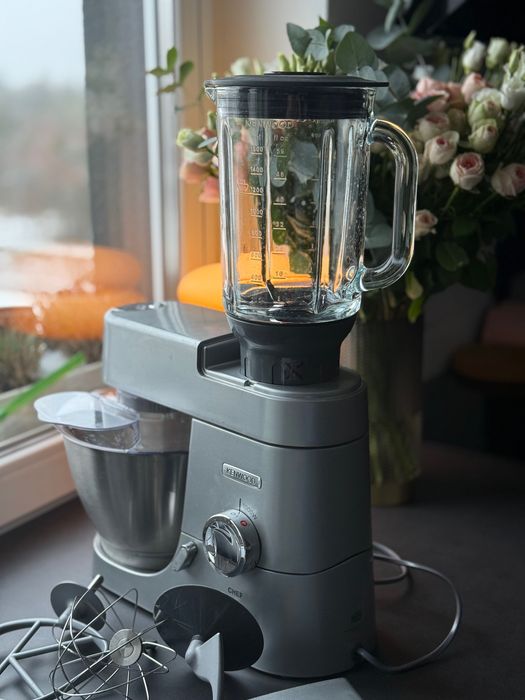 Rezerwacja/ Mikser stojący / robot planetarny Kenwood plus gadżety