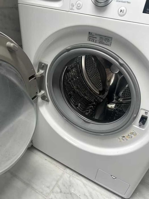Пральна машина LG Direct Drive F6WV836AT2. Доставлю!