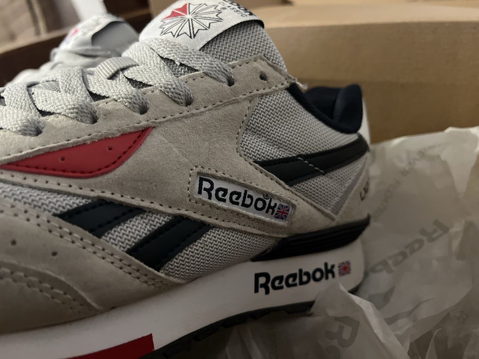 Продам кросівки  reebok lx2200 44