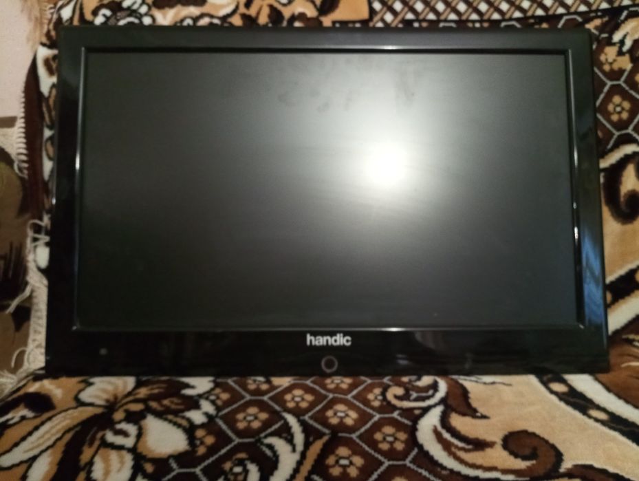 Телевізор Handic TVD2211DVD 22" Full HD LCD.
