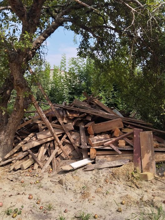 Drewno opałowe z rozbiórki