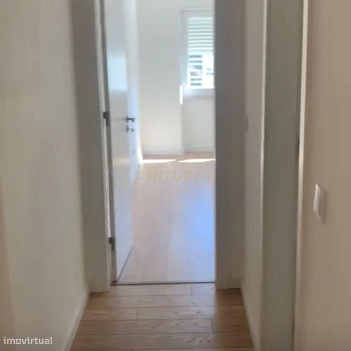 Apartamento T3 para Arrendamento.