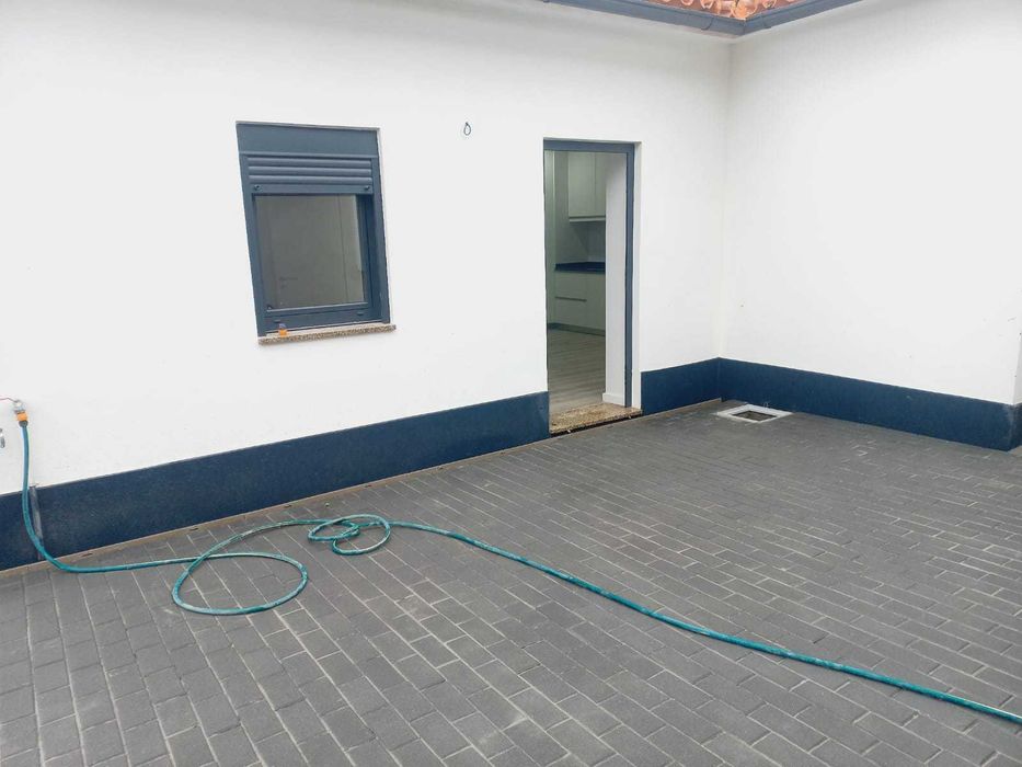 Alugo Moradia T2 em Santa Maria da Feira