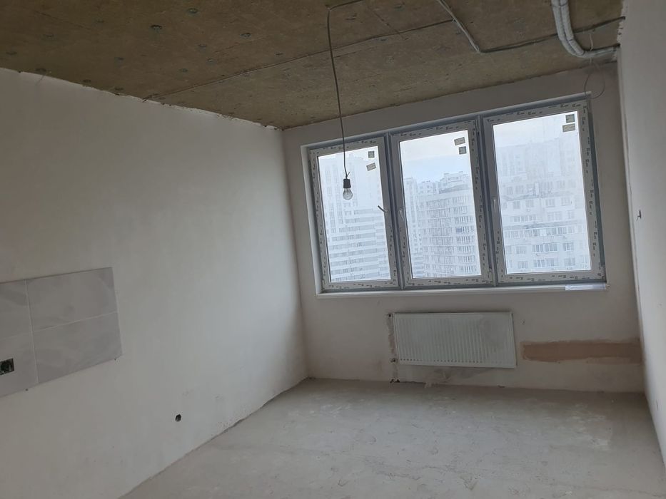 Продам 1 квартиру  жк.Жаботинского 54 а Альтаир 3