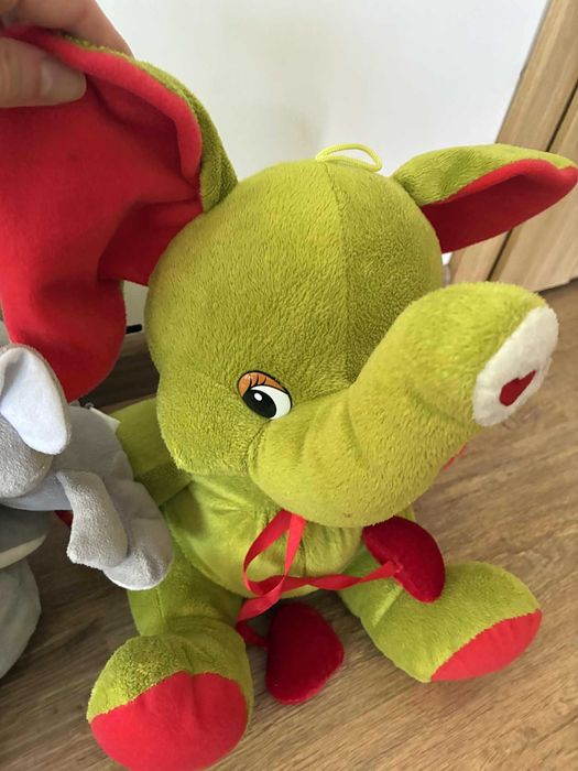 duża rodzinka słoni