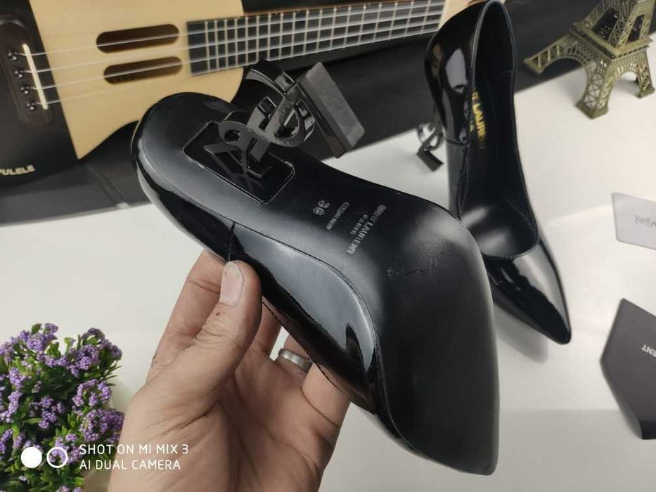 YSL Szpilki lakierowane pobranie