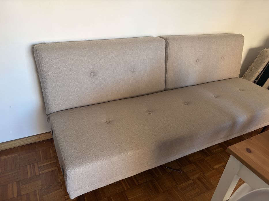 sofá-cama com braços