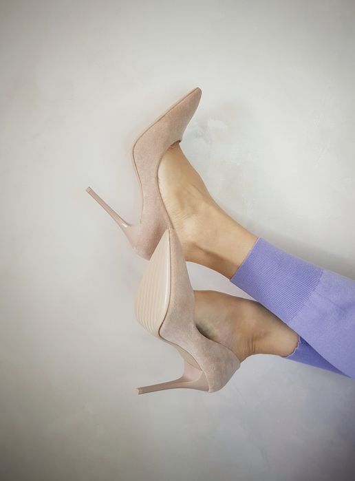 Туфлі жіночі бежеві нюдові на підборах , човники на шпильках