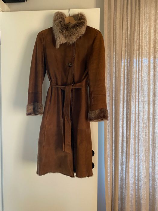 Casaco de pele comprido da Massimo Dutti