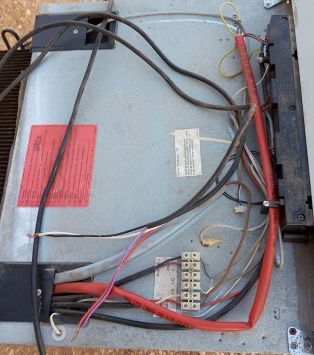 Frigorífico a gás, 12v e 220v