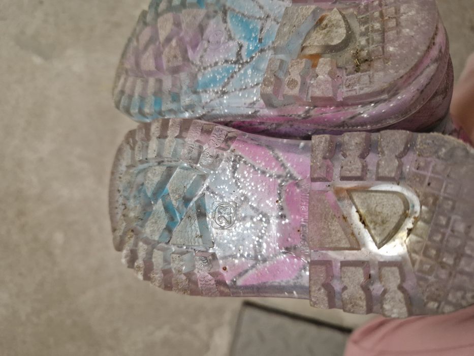 Kalosze ze ściągaczem roz 23-24