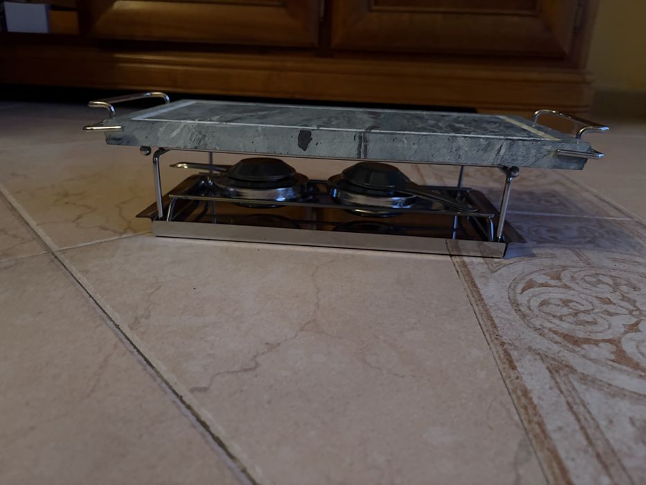 Pedra de assar com suporte