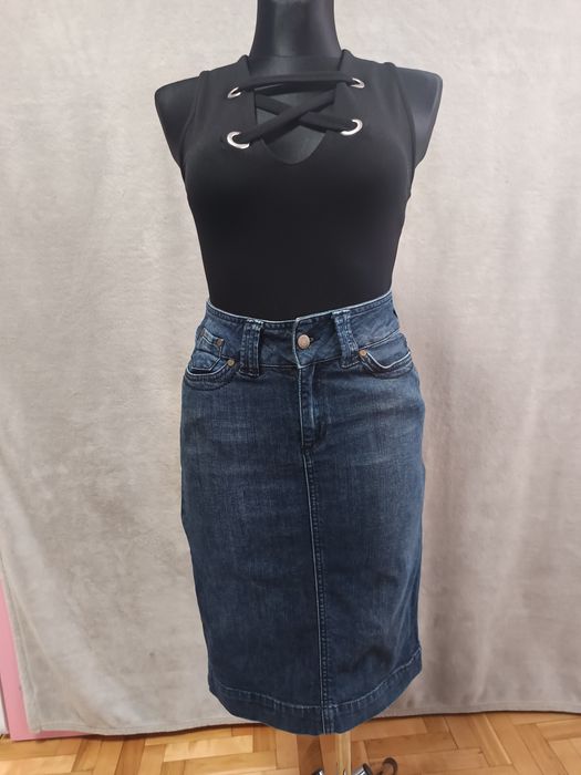 Czarne  body na grube ramiączka atmoshere 34