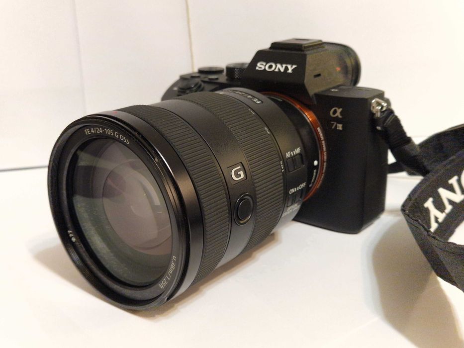 Aparat SONY Alpha A7 III + Obiektyw 24-105 f/4.0 OOS