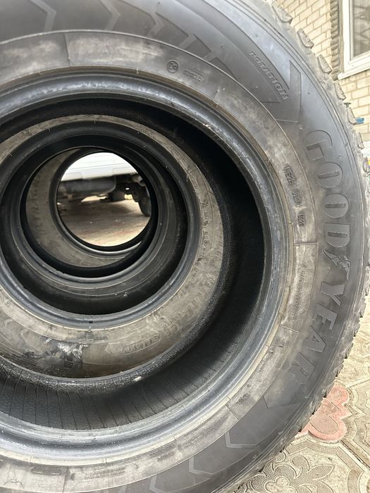 Шини Goodyear майже нові
