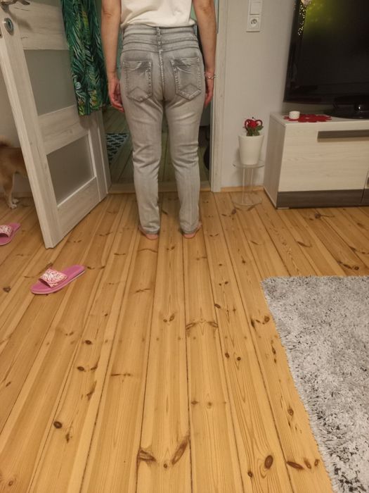 Spodnie jeansowe damskie Gina roz.40