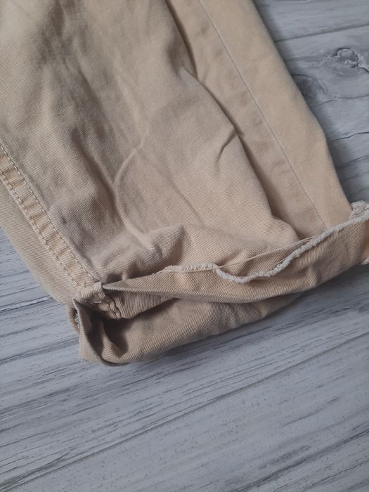 beżowe spodnie cargo