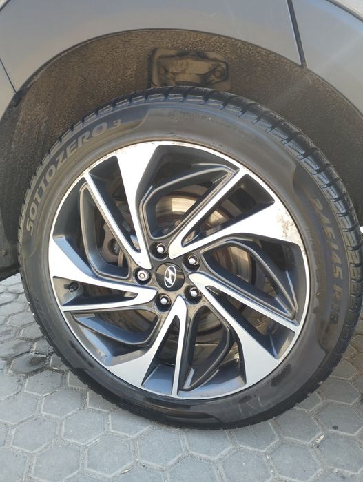 Диски і два комплекти резини 245/45/19