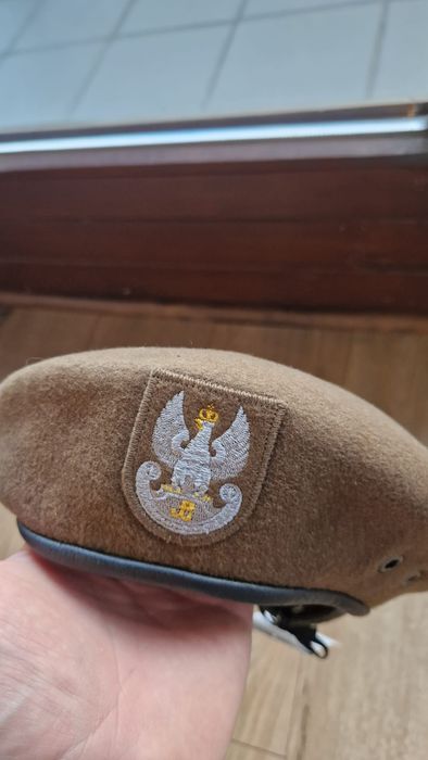 Beret nowy oryginalny WOT roz. 55