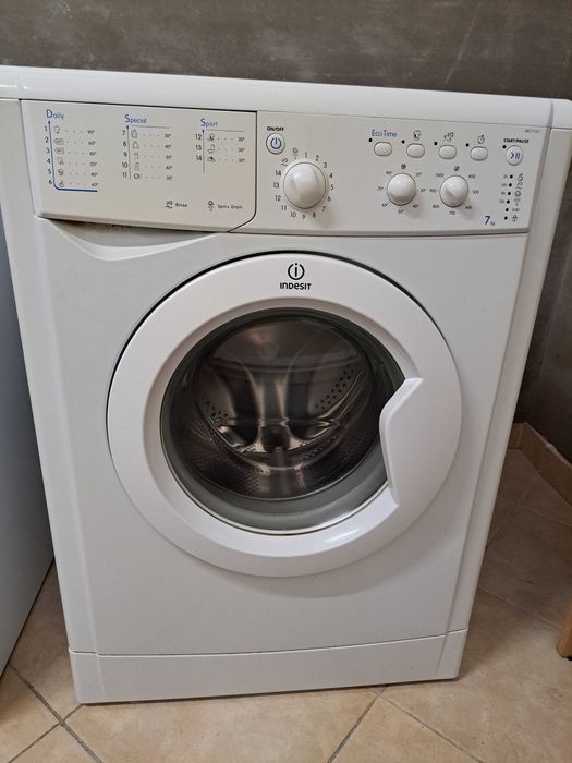 Máquina de lavar roupa Indesit 7Kg
