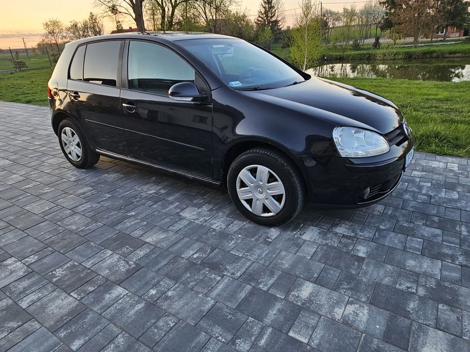 Volkswagen Golf 5 2.0 tdi 140km 2003 rok, climatronic
