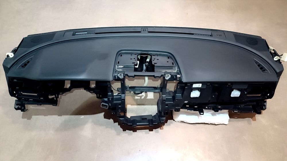 Торпедо панель Субару Subaru Outback Legacy Аутбэк Легаси 2020-23