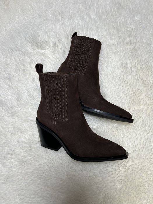 Трендові козаки демісезон. Хітова модель