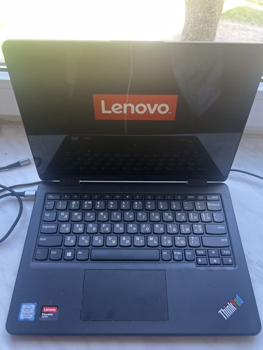 сенсорний ноутбук lenovo