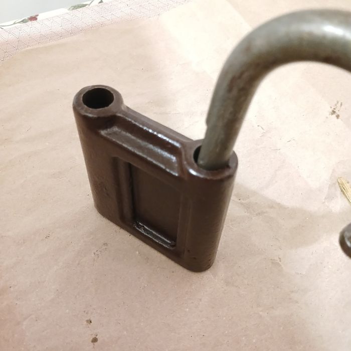 Амбариний,великий навісний  замок "УралАЗ"