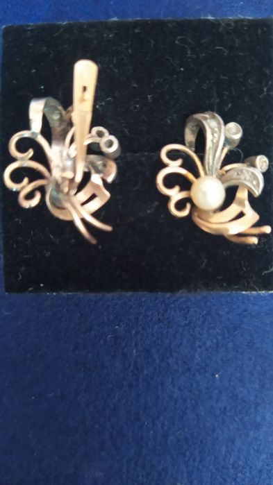 Brincos de ouro com prata