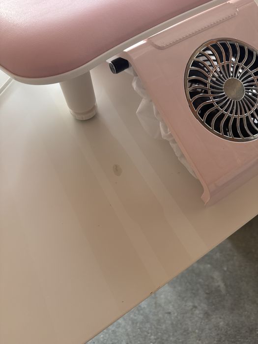 Vendo mesa de manicure