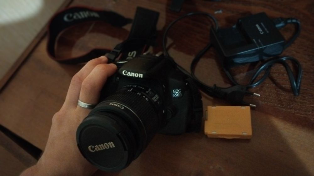 Фотоапарат  Canon