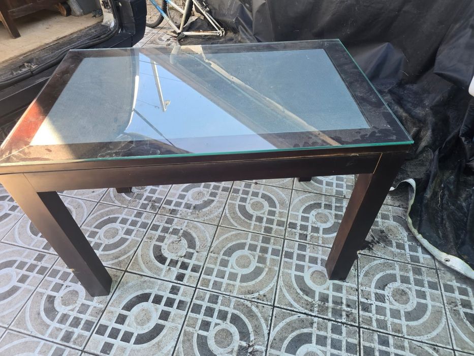 Mesa com vidro rectangular
