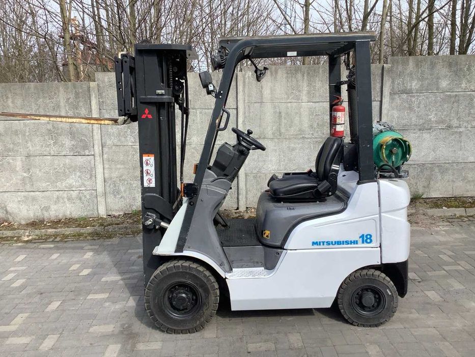 Mitsubishi 2018 1,5t | Triplex 4,7 m | LPG | Przesuw