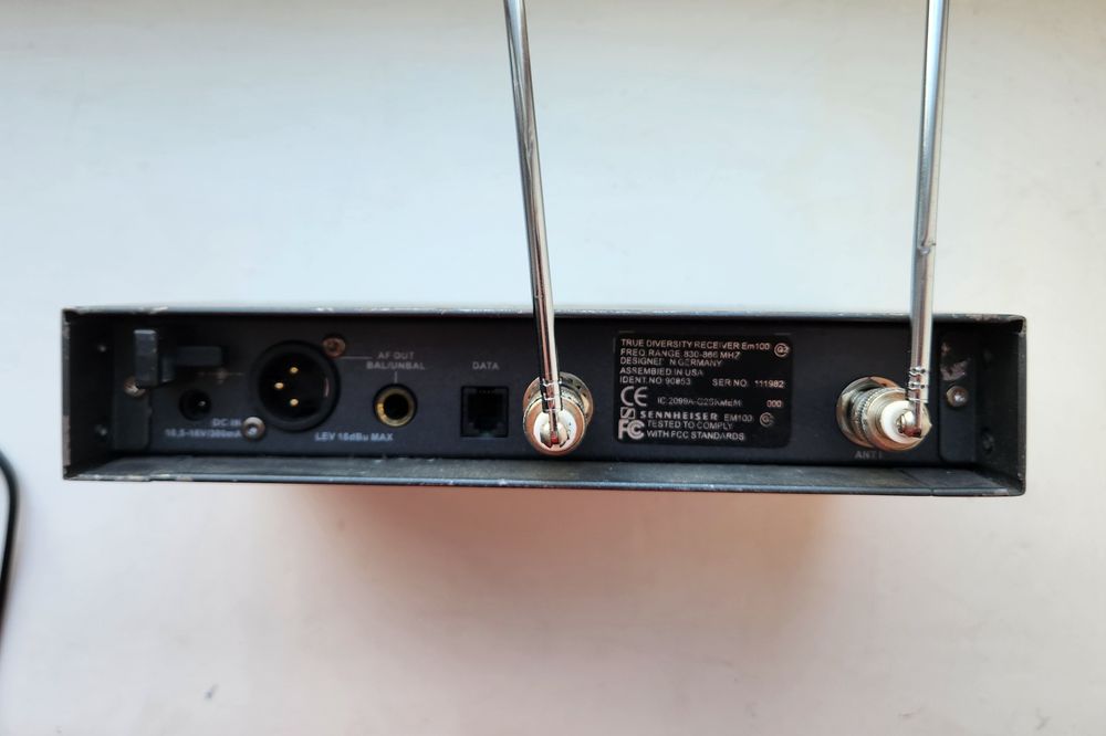 Sennheiser радіо база  EW100 g2