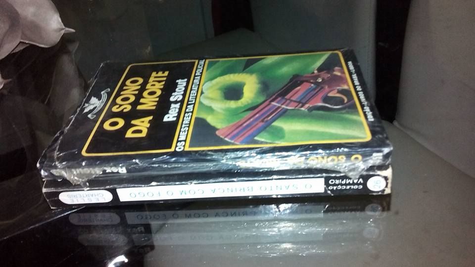 2 livros coleção vampiro, 1 deles novo selado