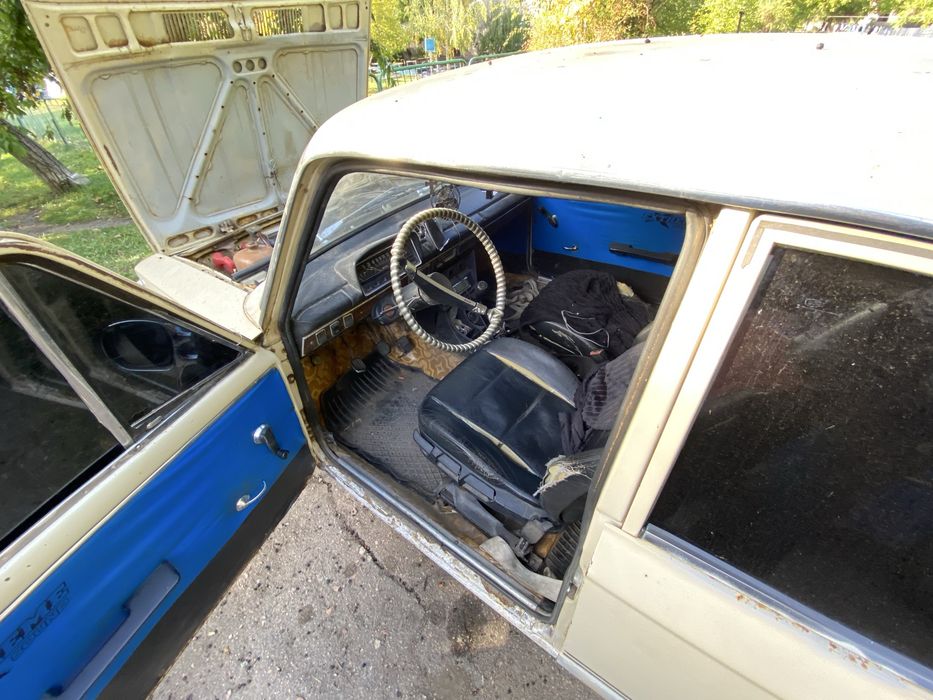 Авто в робочому стаі
