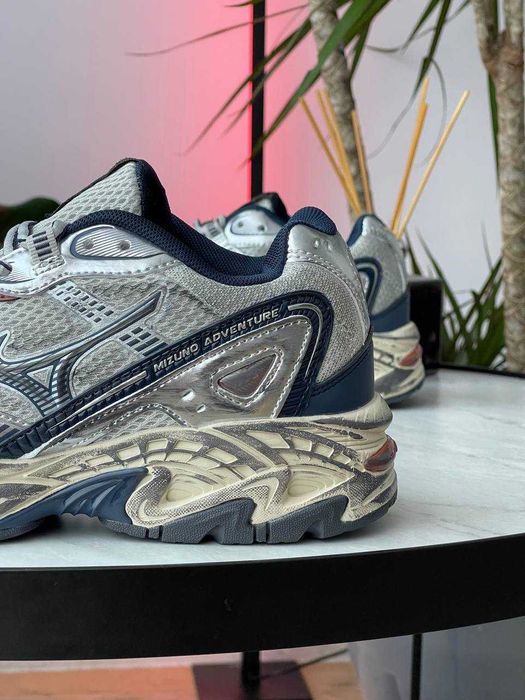 Кросівки Mizuno Adventure Grey White