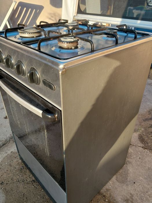 Fogao gaz  quatro bicos electronia impecavel