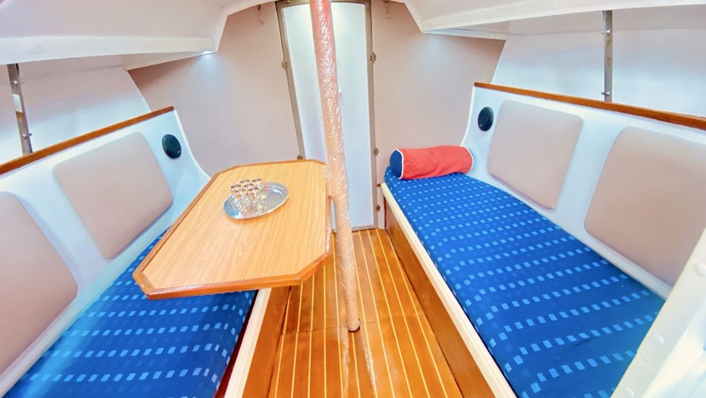 Яхта Colvic UFO 27