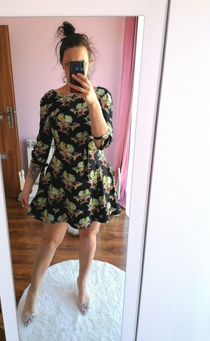 Sukienka trapezowa w kwiaty