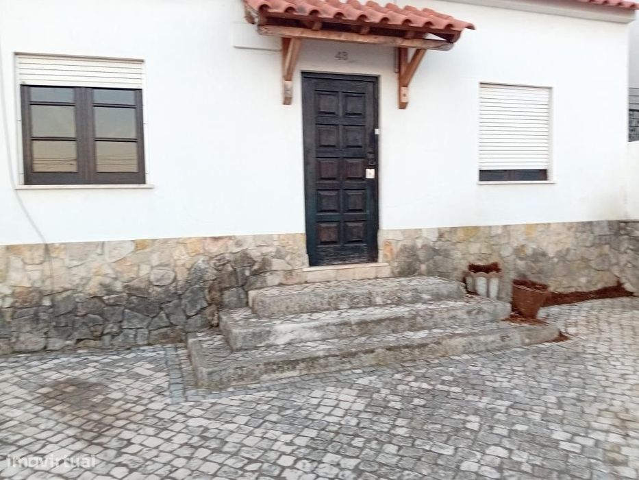 Duas Moradias em Prédio Urbano | Riachos – Golegã