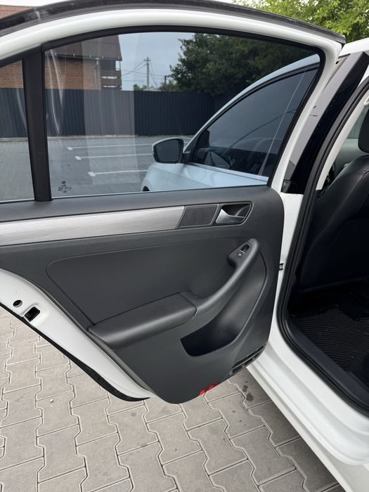Volkswagen jetta 2015 года