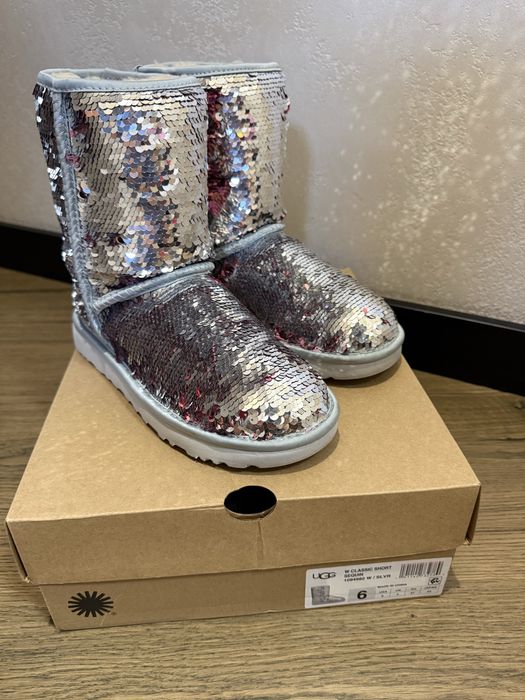 UGG  оригінал 37р